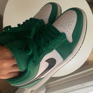 Air Jordan 1 Low Pine Green